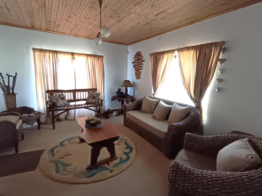 2 Bedroom Property for Sale in Noorsekloof Eastern Cape